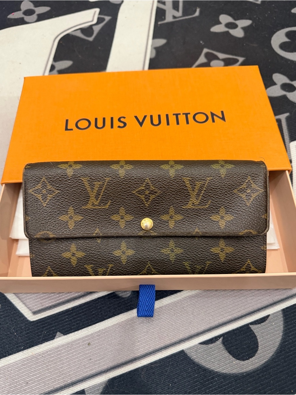🤎🤎Louis Vuitton Monogram Sarah Wallet🤎🤎
